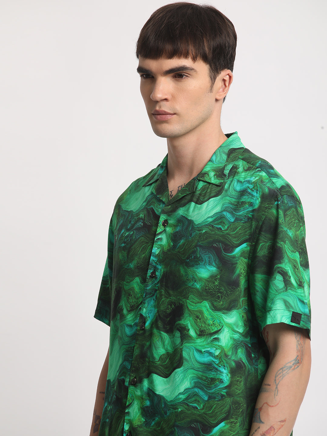 Men Green Printed Regular Fit Cotton Casual Shirt by The Bear House