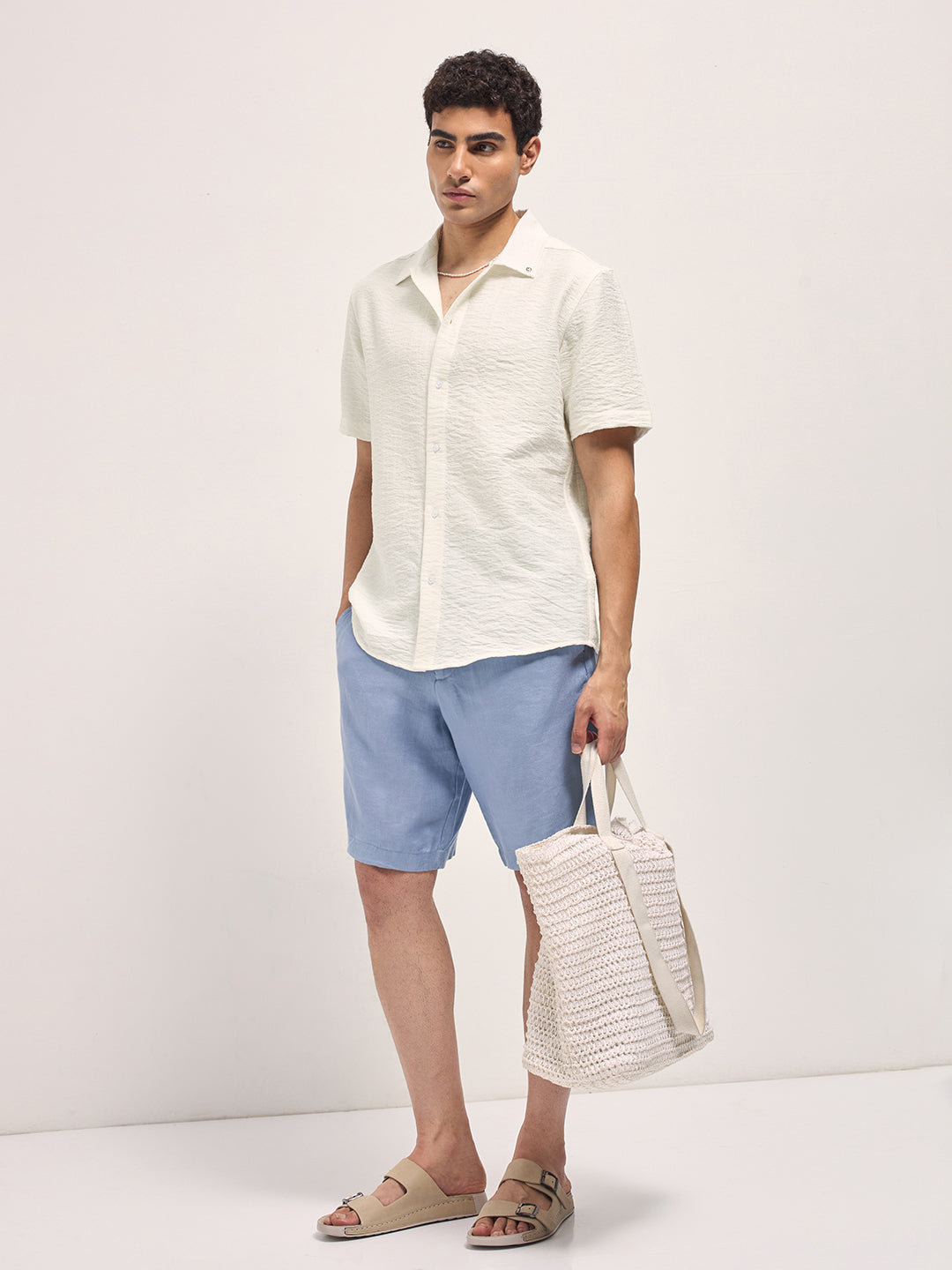 White Crinkled Textured Regular Fit Half-Sleeve Casual Shirt by The Bear House
