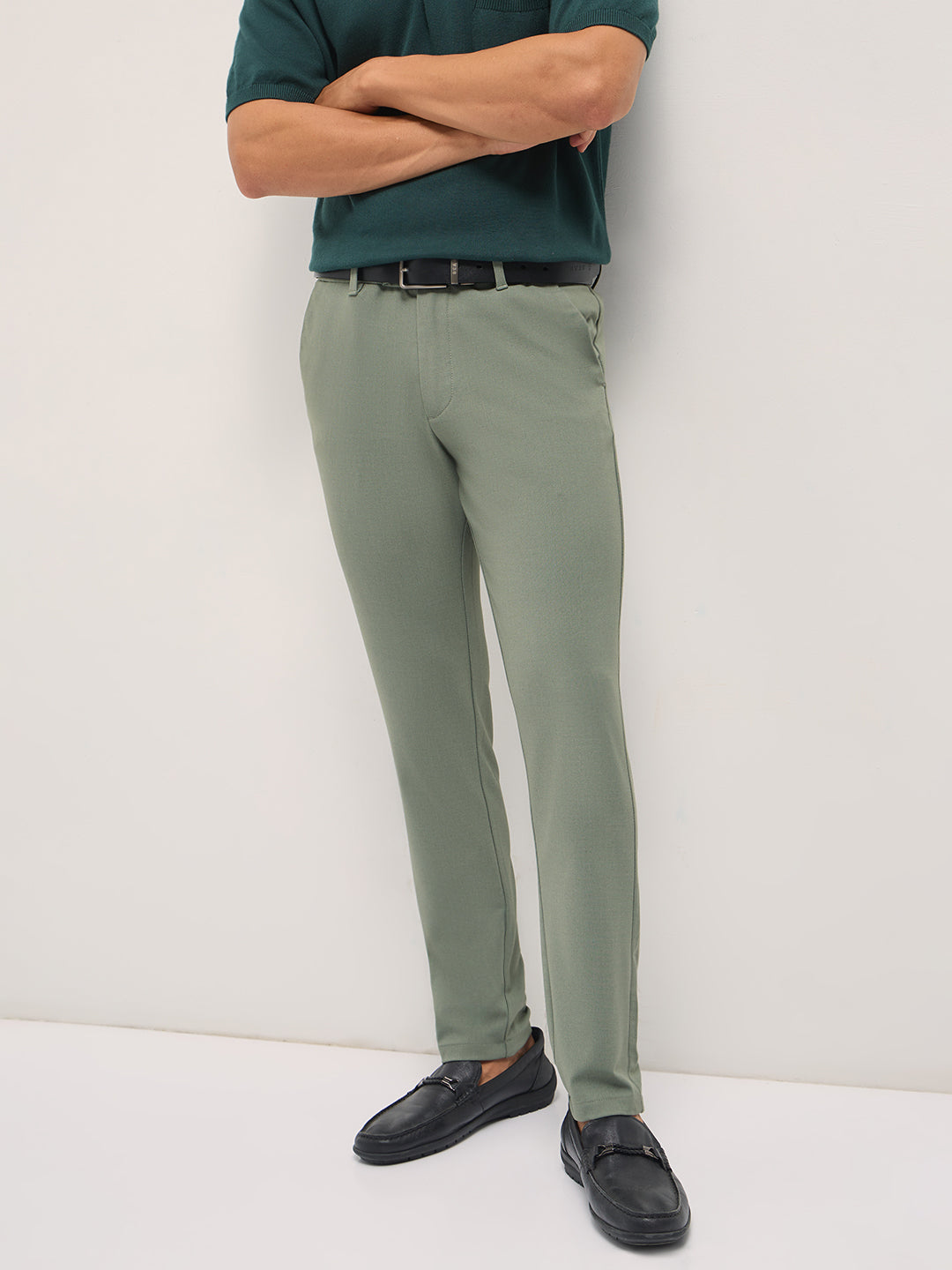 Green Solid Slim Fit Formal Trousers by The Bear House