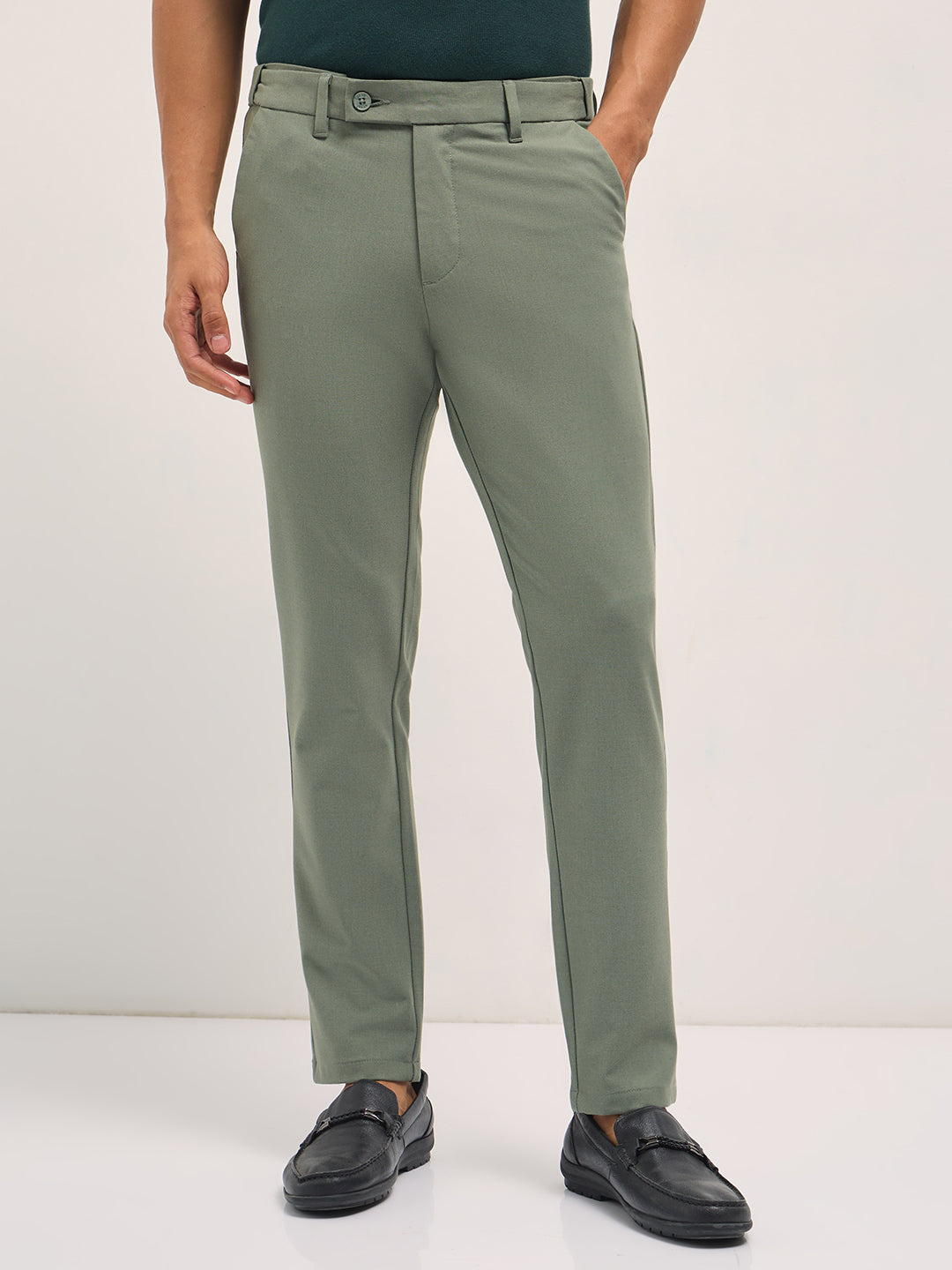 Green Solid Slim Fit Formal Trousers by The Bear House